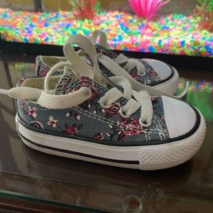 Converse toddler 4